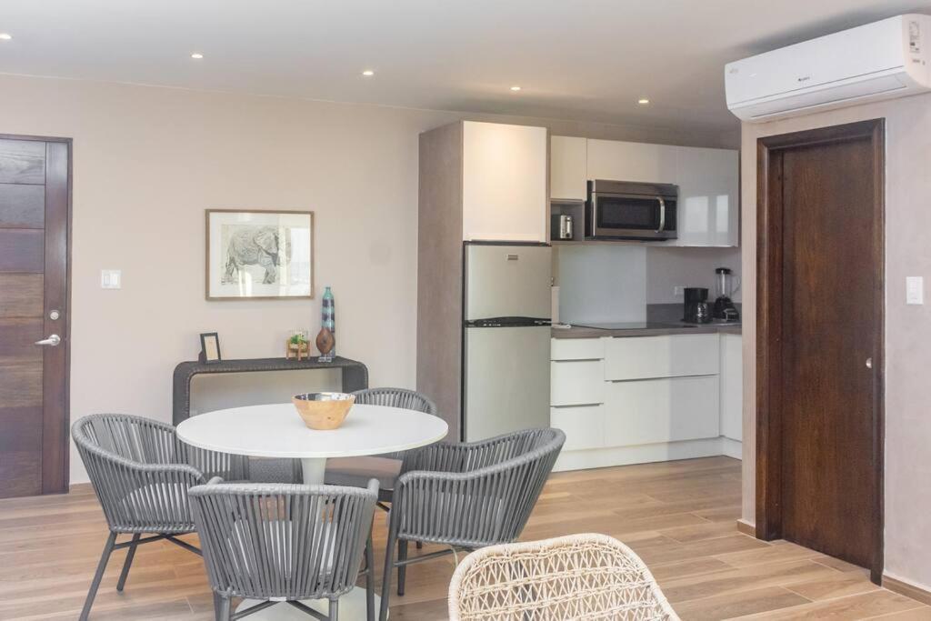 Tradewinds Apartments Simpson Bay Luaran gambar