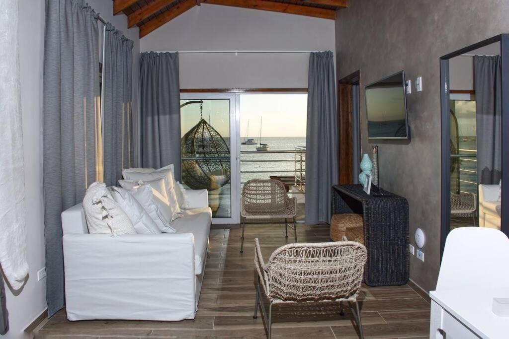 Tradewinds Apartments Simpson Bay Luaran gambar